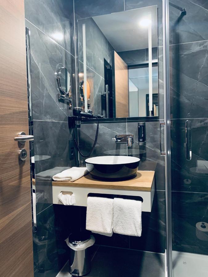 Intergroup Business & Design Hotel Ingolstadt Kosching 외부 사진